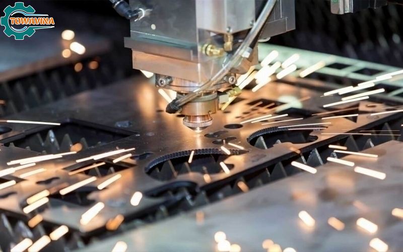 Tại Sao Nên Chọn Công Nghệ Cắt Laser Kim Loại
