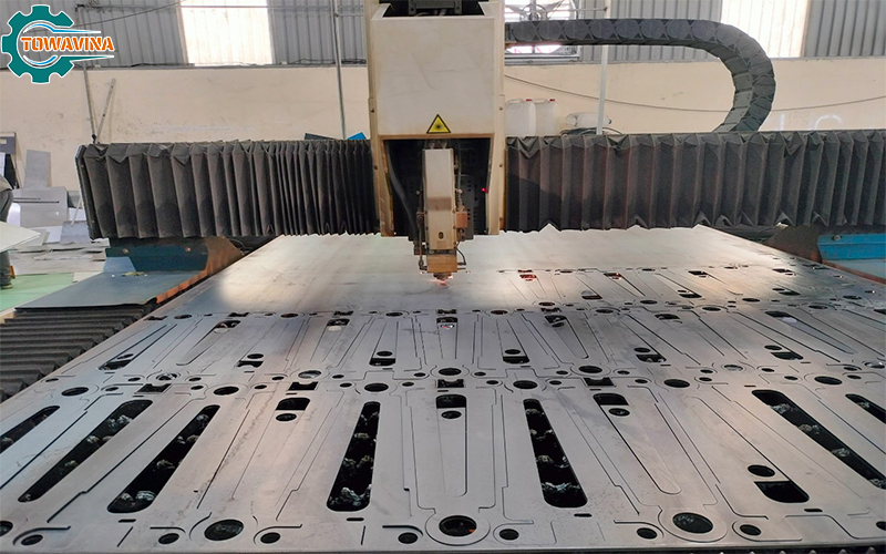 Exploring the Process of Metal Sheet Laser Cutting