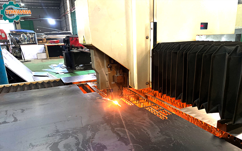 Exploring the Process of Metal Sheet Laser Cutting