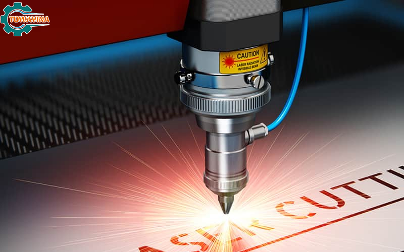 The principle of operation of a metal laser cutting machine
