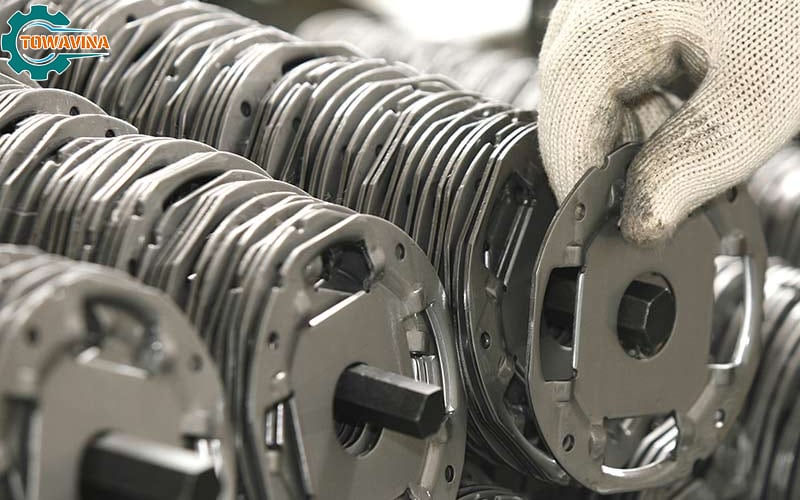 What is metal stamping technology?